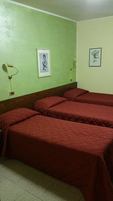 Hotel 5 Vie Almenno San Salvatore Номер фото