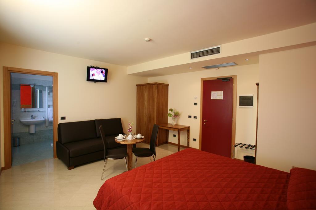Hotel 5 Vie Almenno San Salvatore Номер фото