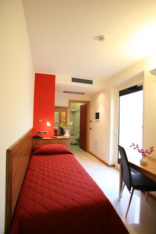 Hotel 5 Vie Almenno San Salvatore Номер фото