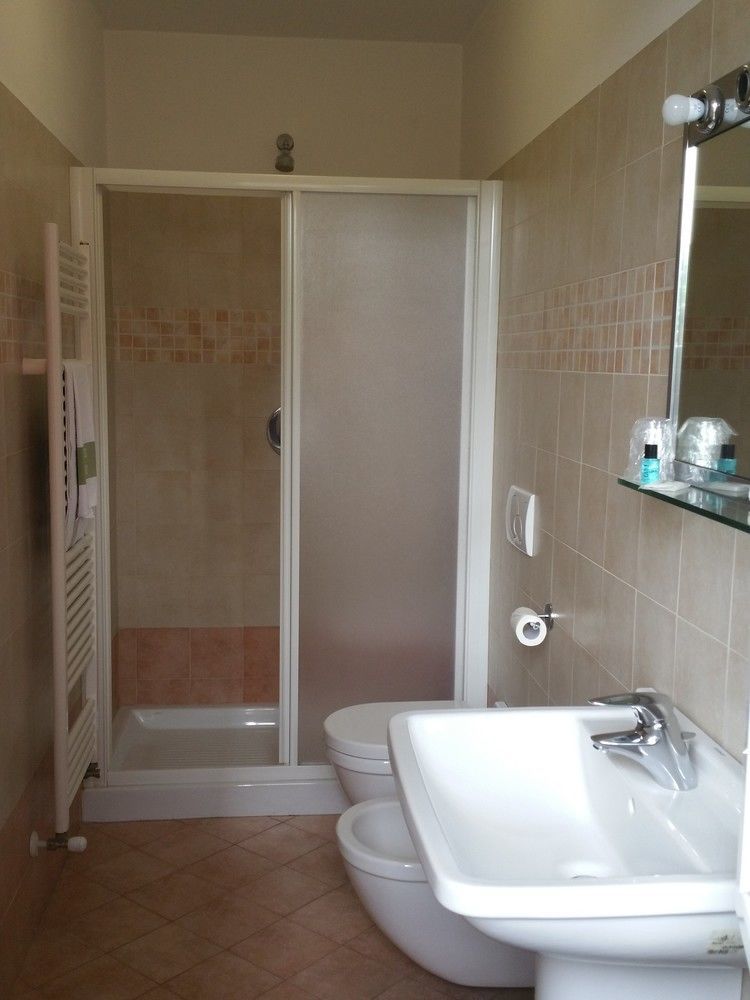 Hotel 5 Vie Almenno San Salvatore Екстер'єр фото